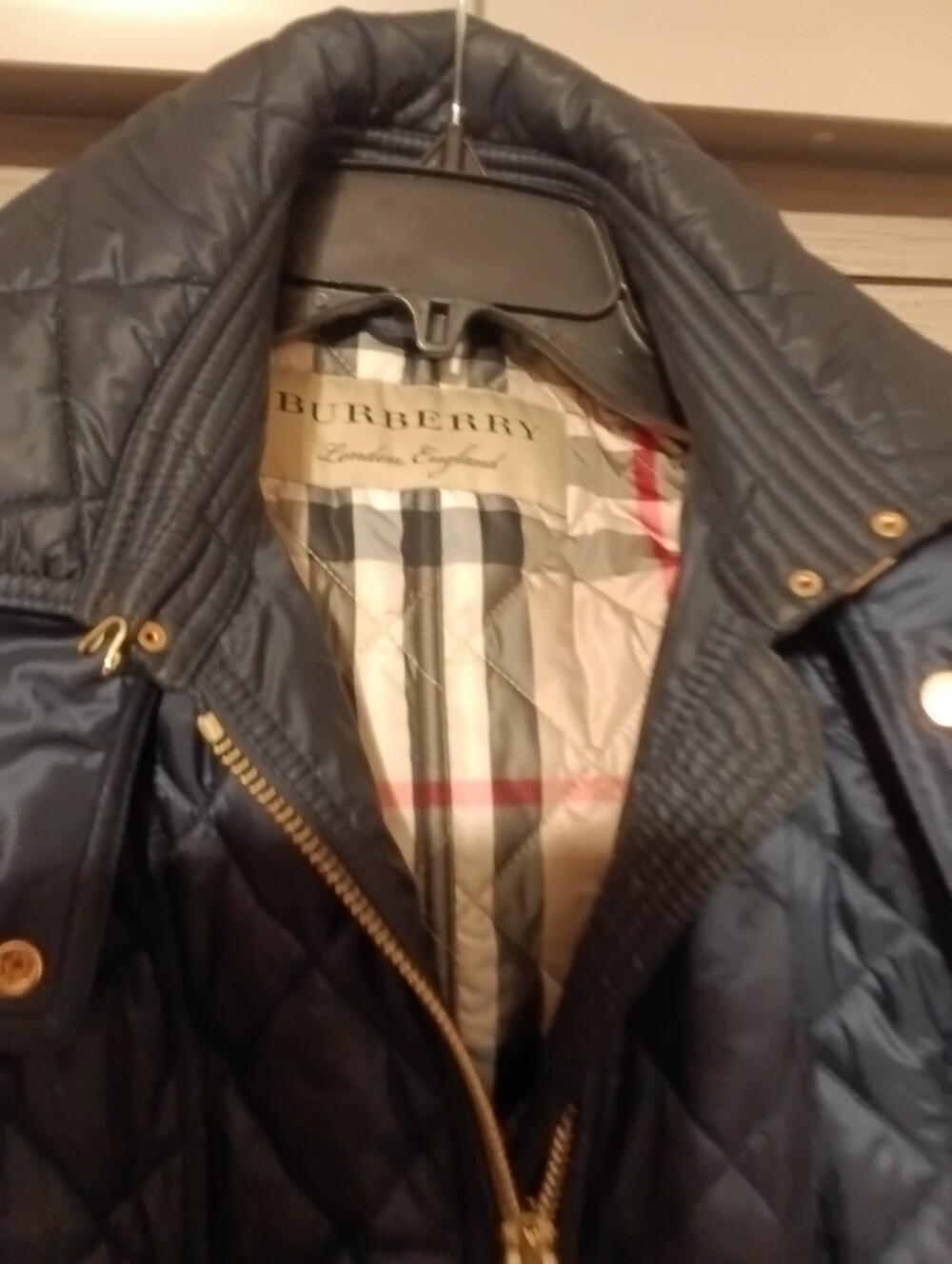Burberry Navy Quilted Belted Puffer Coat with Gold Hardware - Picture 4 of 9